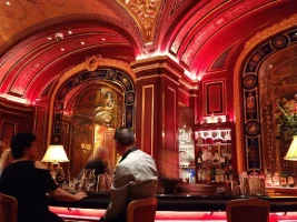 The Ritz Club: Эксклюзивный Символ Лондонского Шика